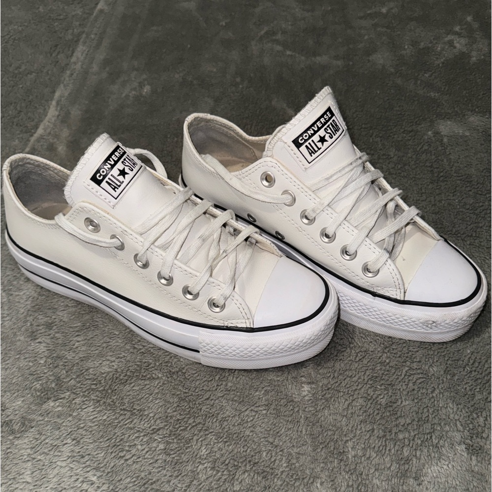 Chuck Taylor All Star Lift Platform Leather size US 6.5
